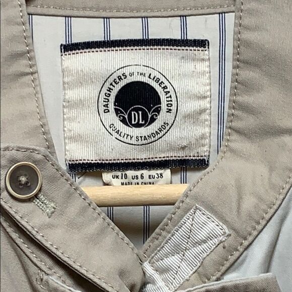 Anthro Daughters of the Liberation Jacket Sz.6 - Picture 3 of 5